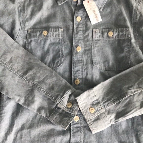 BNWT long sleeve button down boys size 5-6 - Picture 3 of 5
